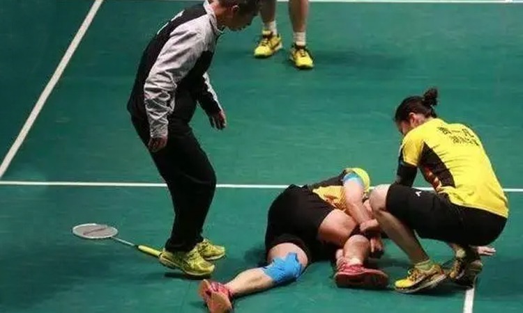 解析科罗拉多洛矶队如何应对“球在稀薄空气中不转”的物理题