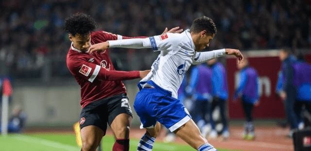 上场队员都 上场队员都